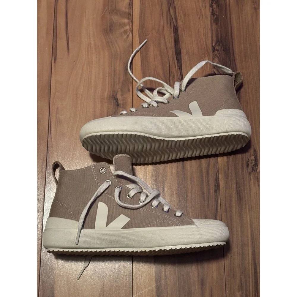 Veja size sneakers